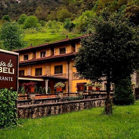 Logis Hotel Restaurante La Casa De Juansabeli 아레나스데카브랄레스 외부 사진