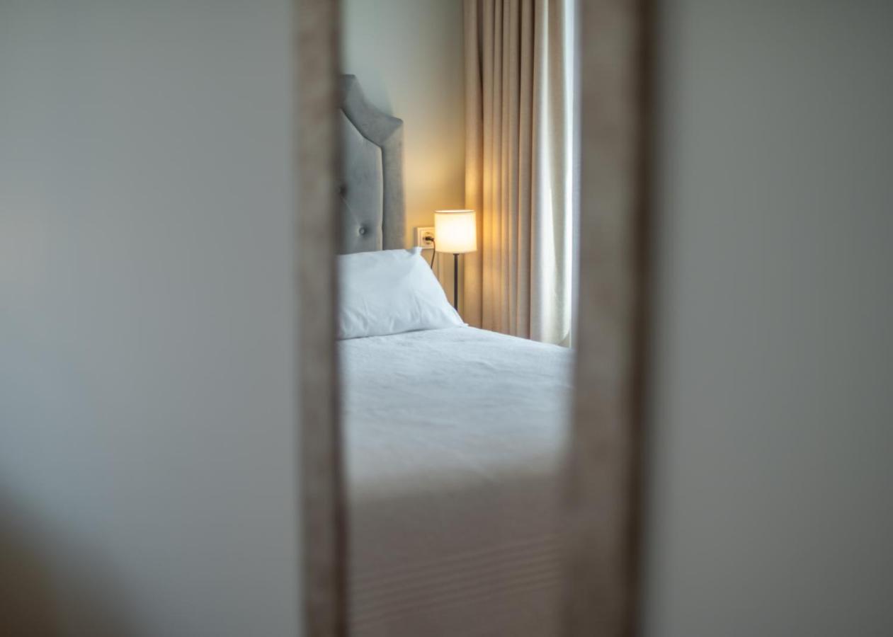Logis Hotel Restaurante La Casa De Juansabeli 아레나스데카브랄레스 외부 사진
