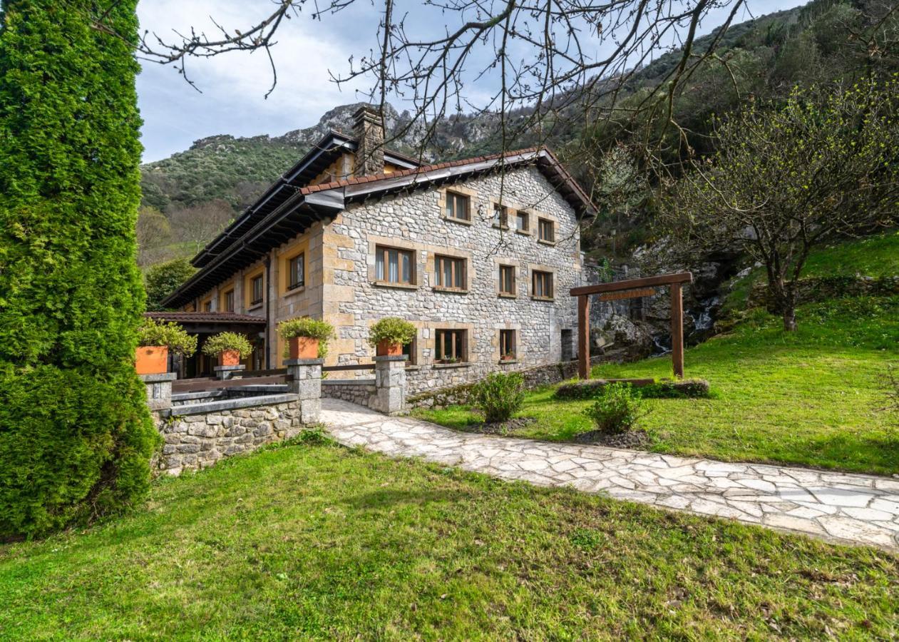 Logis Hotel Restaurante La Casa De Juansabeli 아레나스데카브랄레스 외부 사진